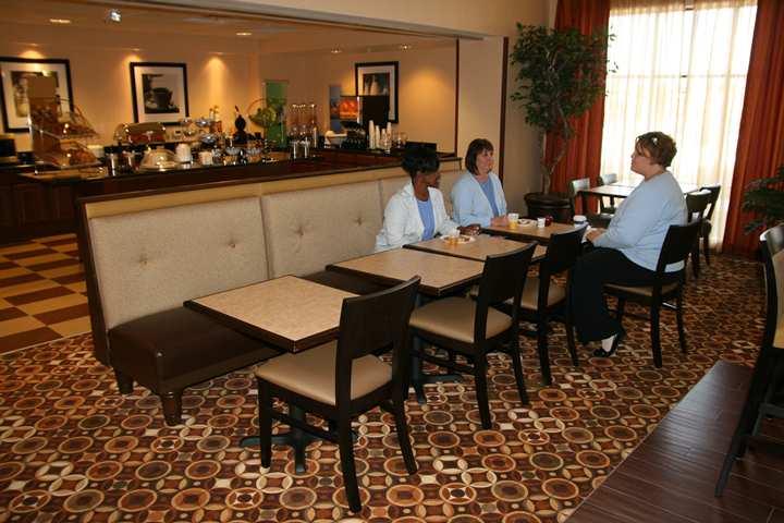 Hampton Inn & Suites Morgan City Restoran fotoğraf